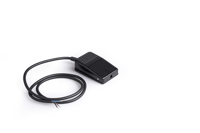 PDM Series 1CO with 1mt Cable Black Plastic Foot Switch